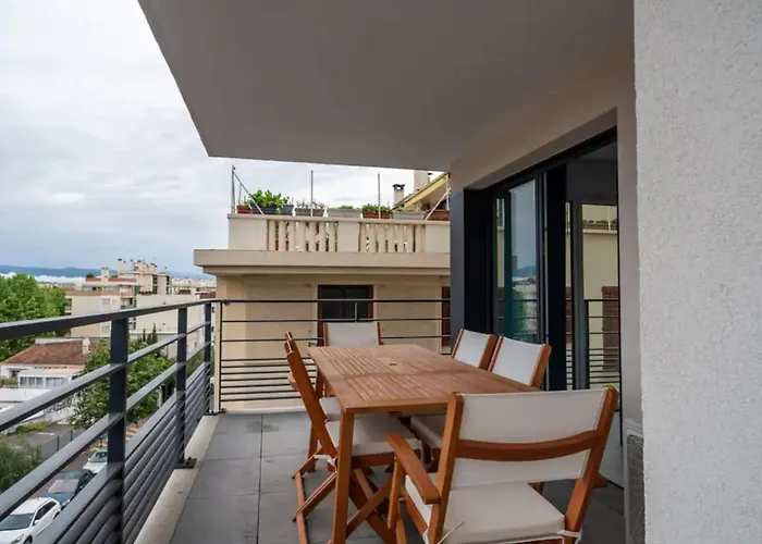 Appartamento With Mountain Views In *