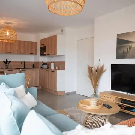 Апартаменты With Mountain Views In *